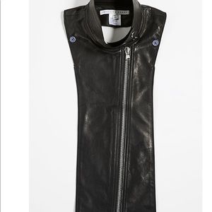Black leather Veronica Beard Dickey for jackets. Like new. Worn once